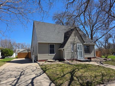 617 S Hiawatha Ave