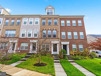 7202 Silver Thorn Way