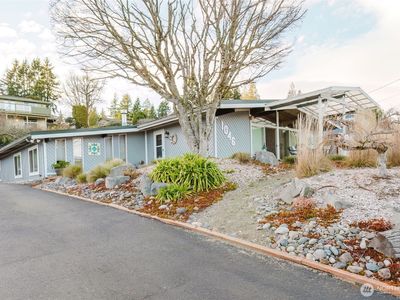 1046 Puget Drive SE