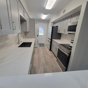 5210 Arboles Dr APT B1