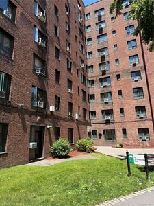 18 Metropolitan Oval #1C