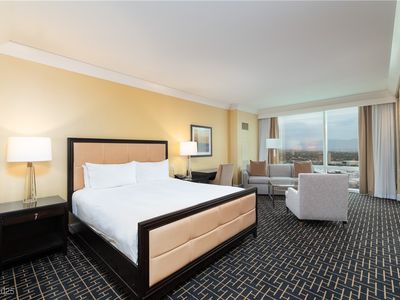 2000 N Fashion Show Dr UNIT 3719