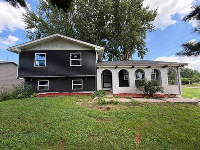 Property at 515 E Angus Ct, Maquoketa, IA