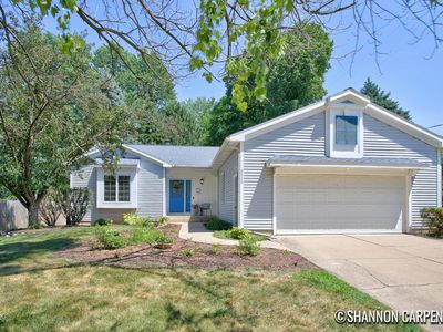 2620 Riverside Dr NE