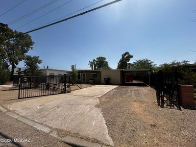 3046 N Jackson Ave