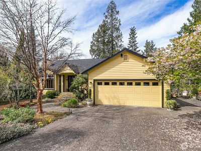 1613 Brookview Court