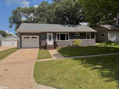906 2nd Ave N