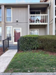 7911 Charter Oak Ln
