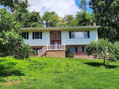 Property at 22 Wealthy Rd, Linden, VA