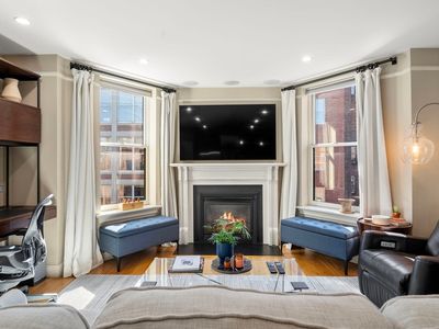 294 Newbury St Unit 3B