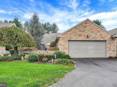 547 Farmhouse Ln
