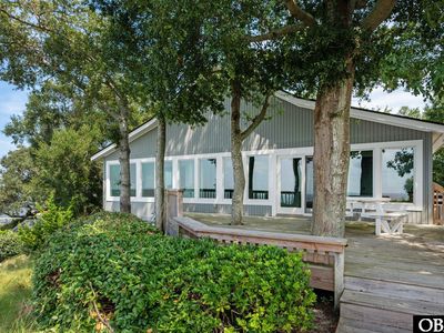 111 Clipper Ct