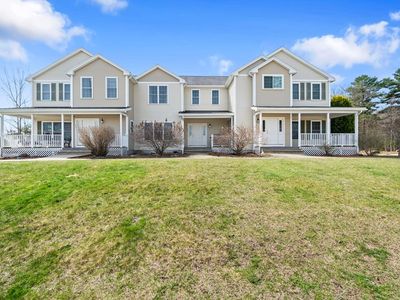 25 Ashworth Dr #B