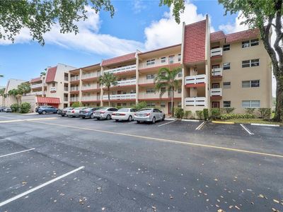 1030 Country Club Dr APT 407