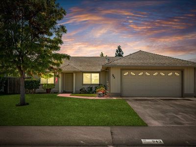 942 Ayers Ln