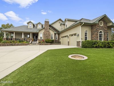 2555 W Green Brier Dr