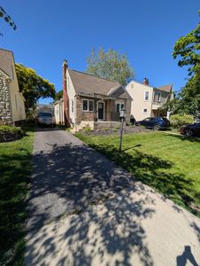 454 Crestview Rd