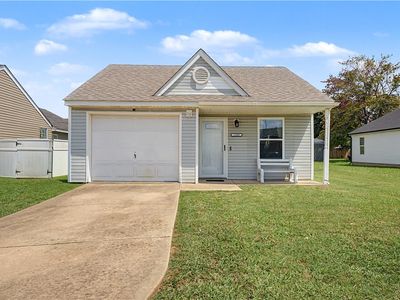 1209 W Bishop Dr