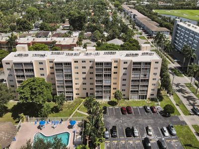 Property at 1001 NE 14th Ave APT 402, Hallandale Beach, FL