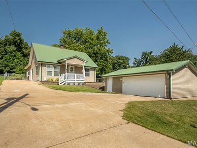 1101 Cliff Dr