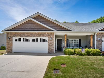 77 Hillsborough Dr