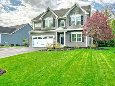 715 Hillspring Ter