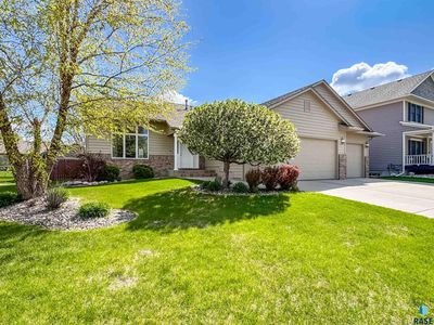 3144 S Newcastle Ct