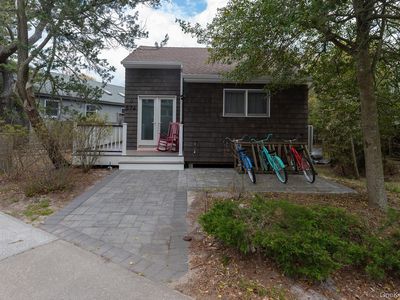 574 Bayberry Walk