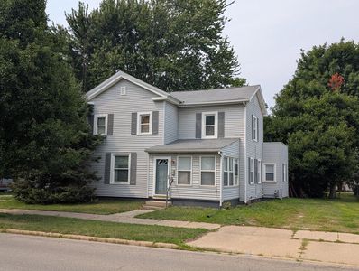101 E Main St