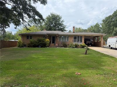 120 Hiawatha Dr