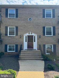 Property at 3991 Lyndhurst Dr APT 204, Fairfax, VA