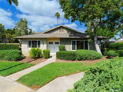 111 E Palmdale Ave