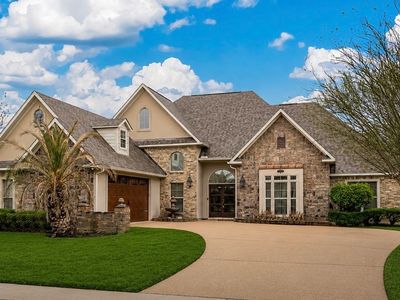 519 Canterbury Ln