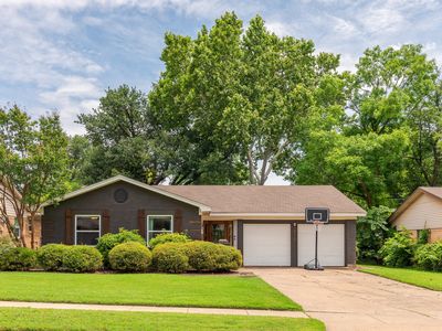 1331 Cloverdale Dr