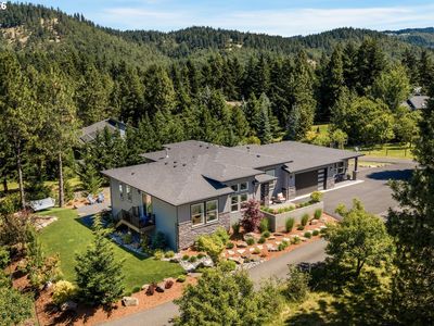 1105 Loganberry Ln