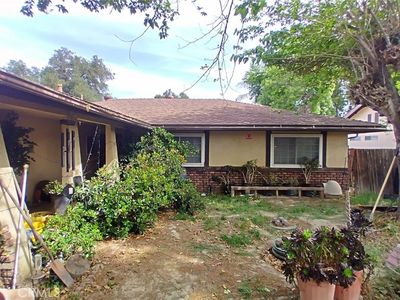 41940 Whittier Ave