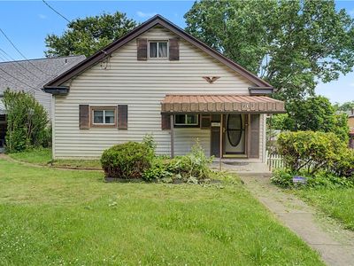 212 Singer Ave