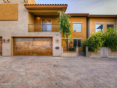 120 S Placita Colonia Solana