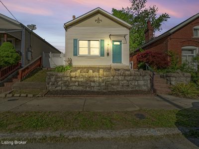 1129 Fischer Ave
