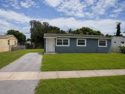 5295 Helene Palm Bch