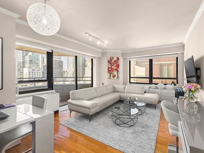 240 E 47th St APT 28A