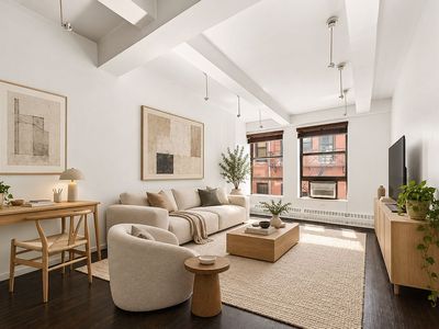 148 W 23rd St APT 4D