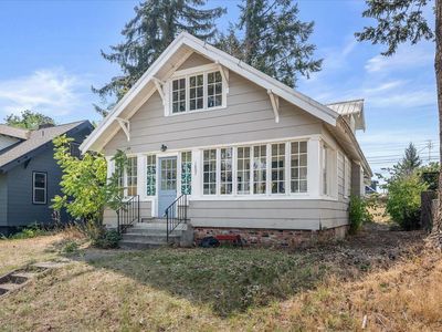 1807 W Chelan Ave