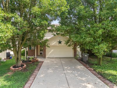 1122 Lake Tree Pl