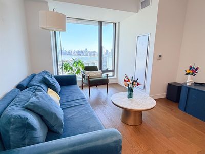 99 Hudson St #1802