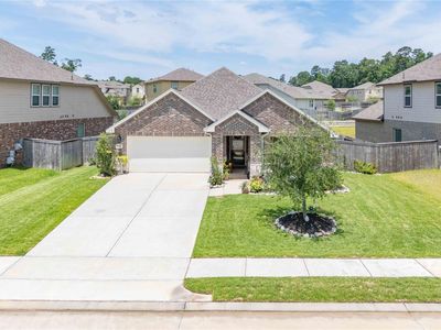 7045 Lauren Oak Dr