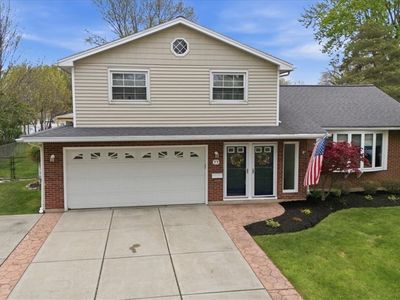 77 Willow Ln