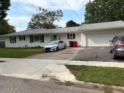 426 W Montford Ave