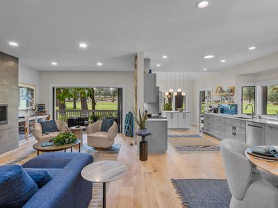 60733 Willow Creek Loop