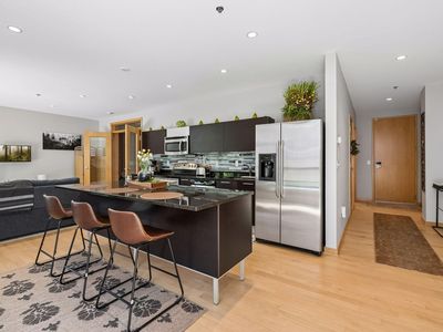 3104 W Lake St Unit 103
